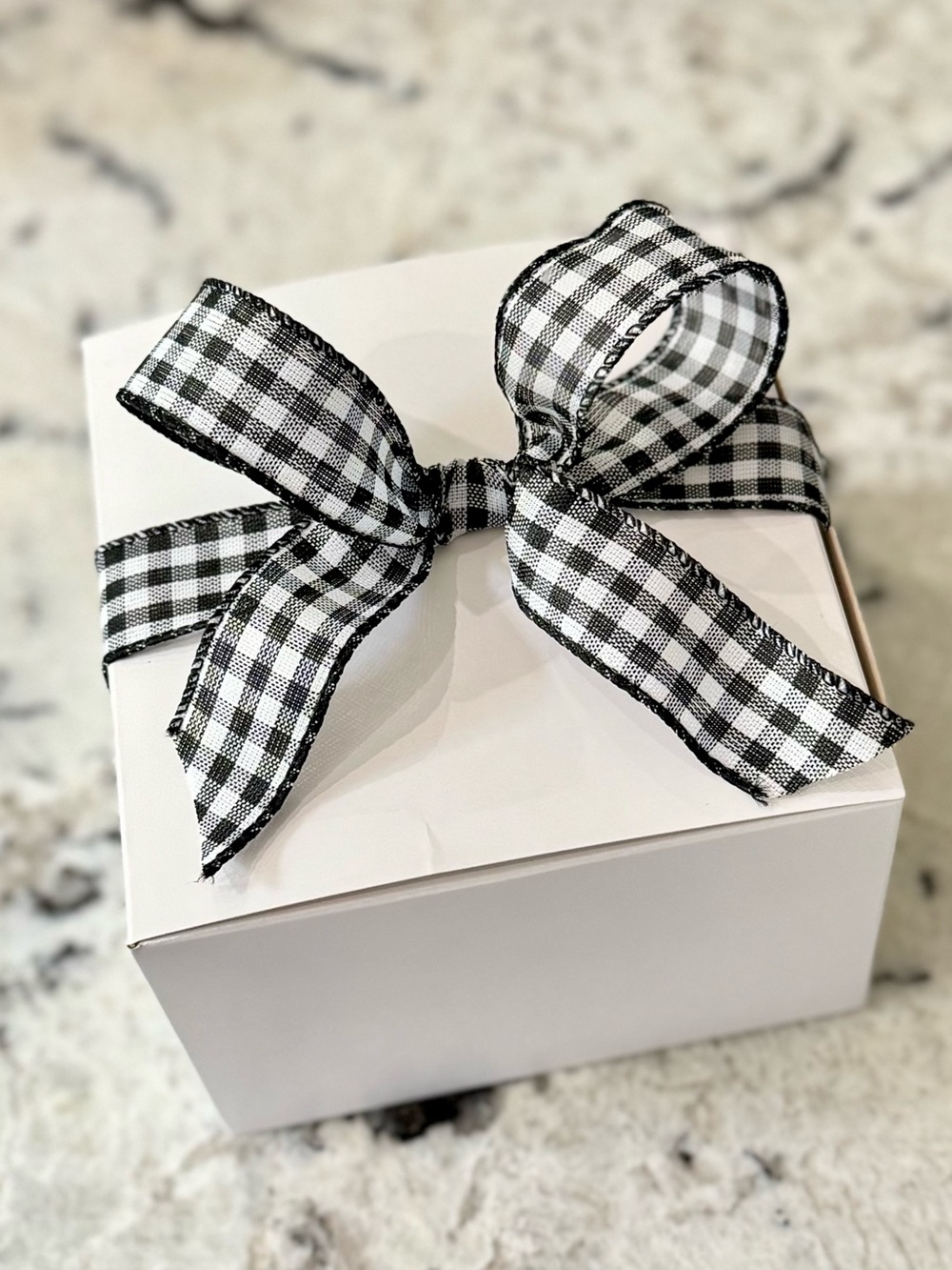 Hand crafted courtly check trinket shell dish and oyster shell ornament gift set - Picture 2 of 3
